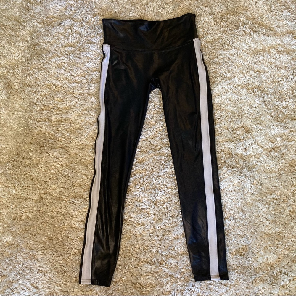 Spanx Leggings Black w/White Stripe Sz Large GUC